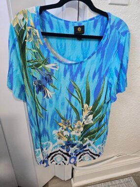JM Collection Blue Ikat Print Stretch Knit Short Sleeve Top size 1X